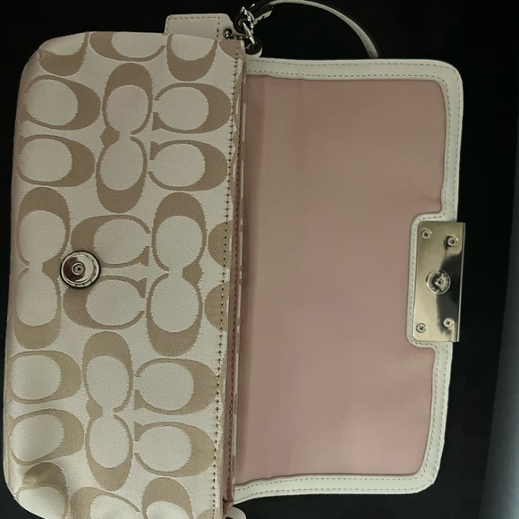 Coach Beige Signature Wristlet NWT - Picture 8 of 8